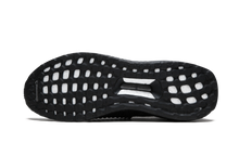 Load image into Gallery viewer, Ultraboost Laceless LTD CBLACK-CBLACK